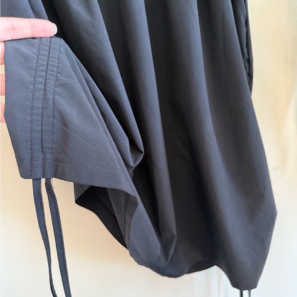 lolë - sleeveless v-neck midi dress - Picture 3 of 6